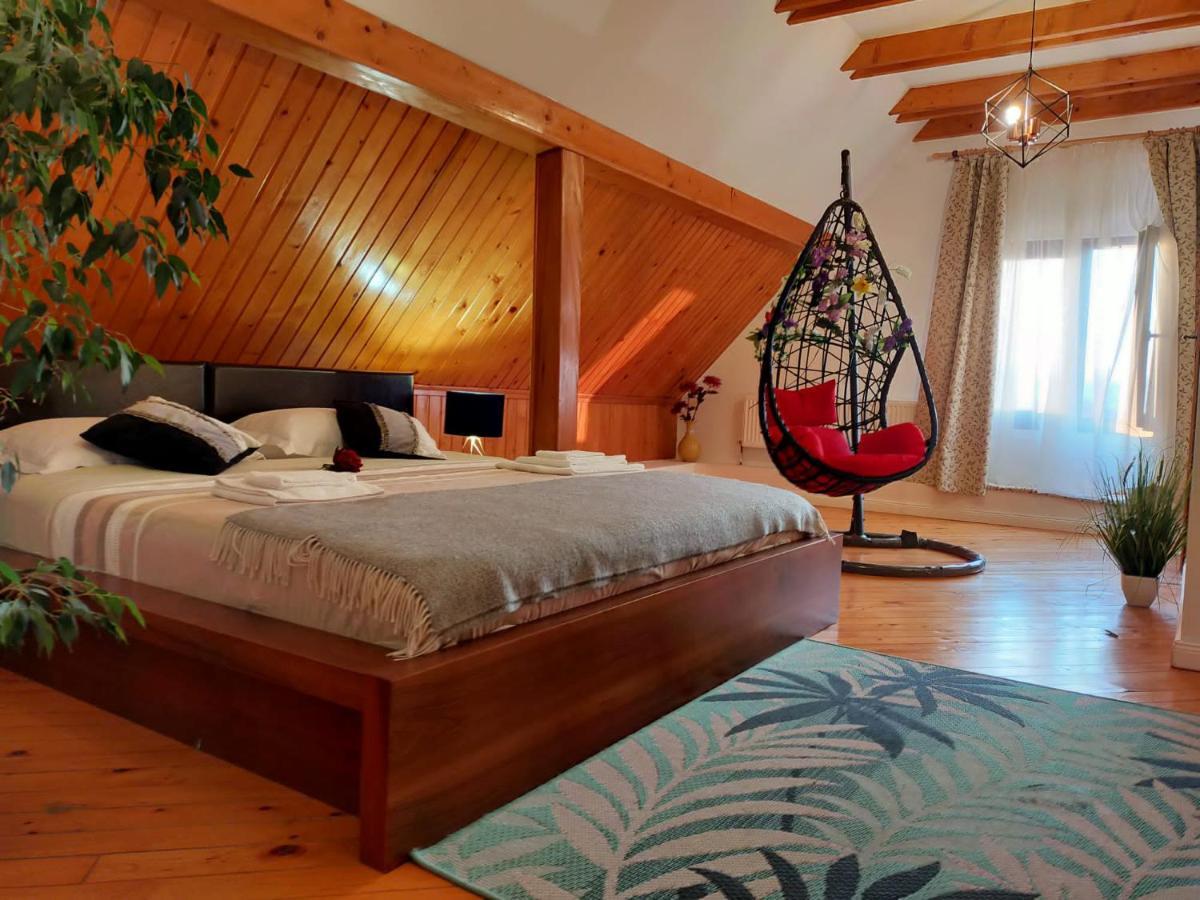 Hotel Casa Maria Roses Râșnov Zewnętrze zdjęcie